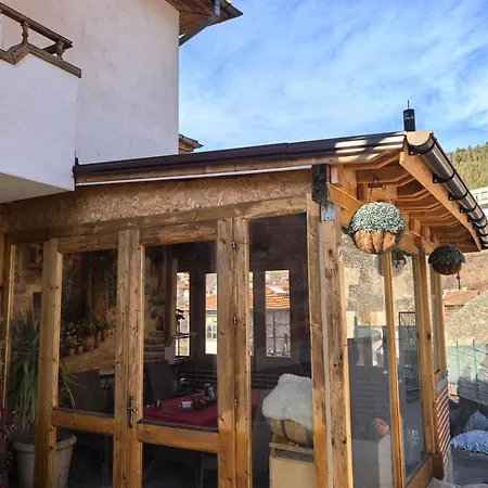 къща томови ديفين