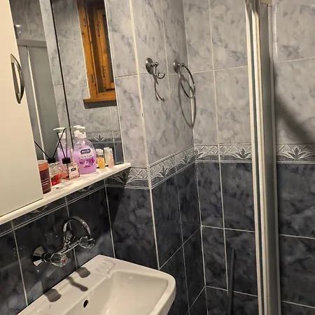 بيت ضيافة къща томови