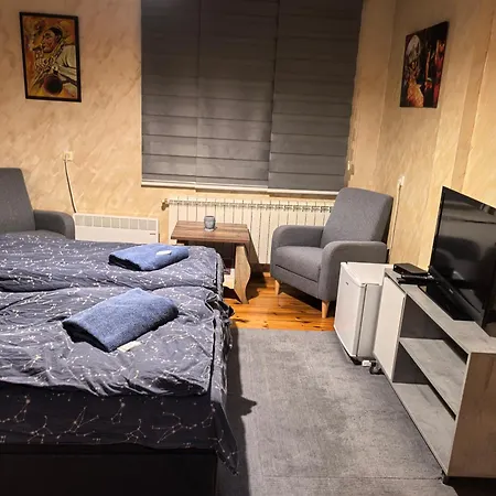 къща томови * ديفين