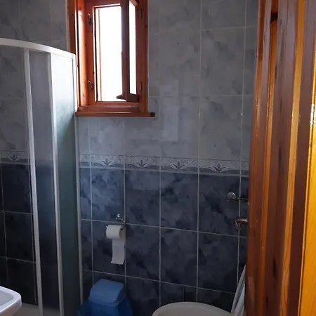 къща томови بيت ضيافة