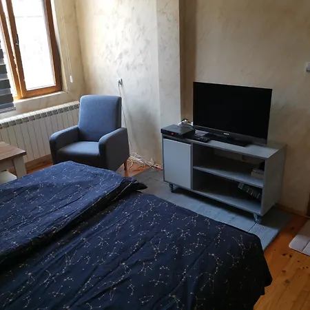 къща томови بيت ضيافة