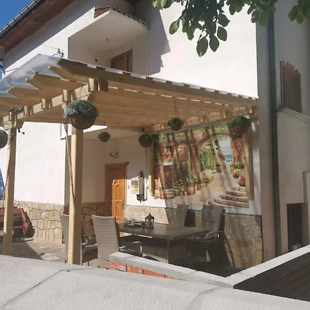 къща томови بيت ضيافة *