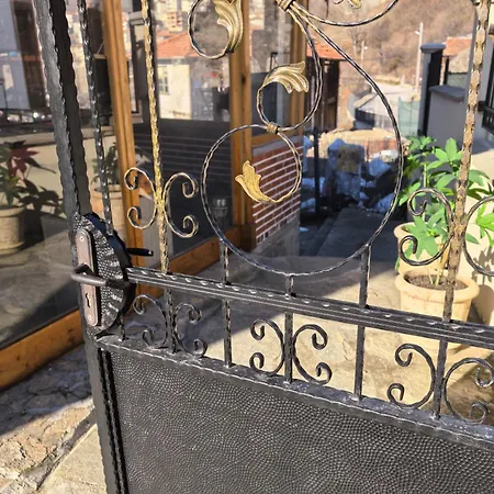 къща томови بيت ضيافة