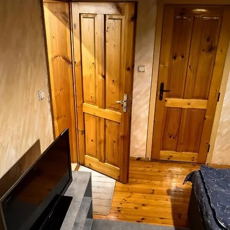 къща томови بيت ضيافة