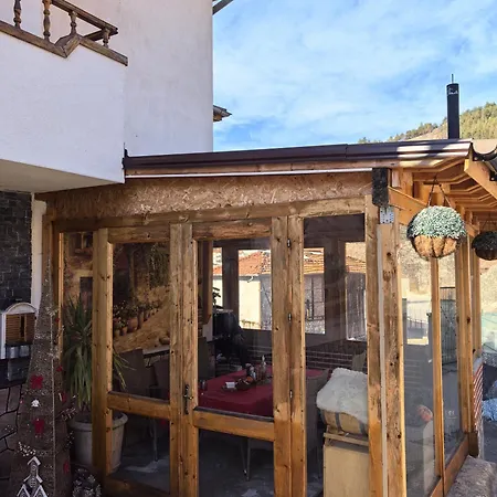 بيت ضيافة къща томови