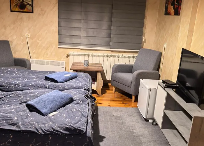 къща томови * Devin