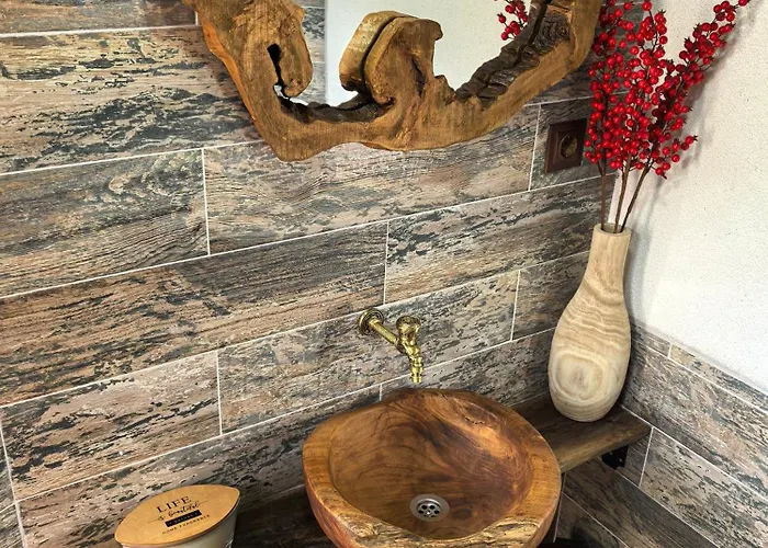 къща томови * Devin