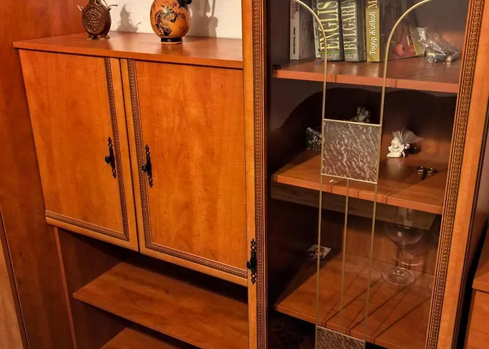 къща томови * Devin