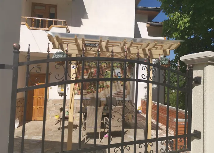 къща томови Gasthuis Devin