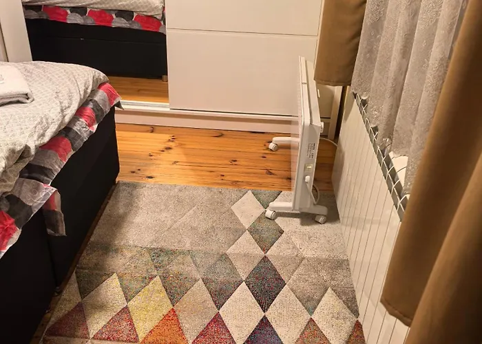 къща томови Devin